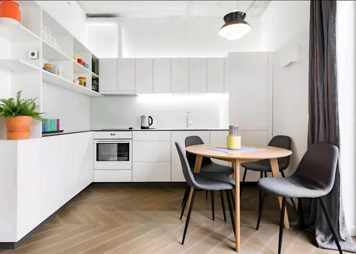 Free Indoor Parking Old Town Basanavicius Park & Balcony Vilna